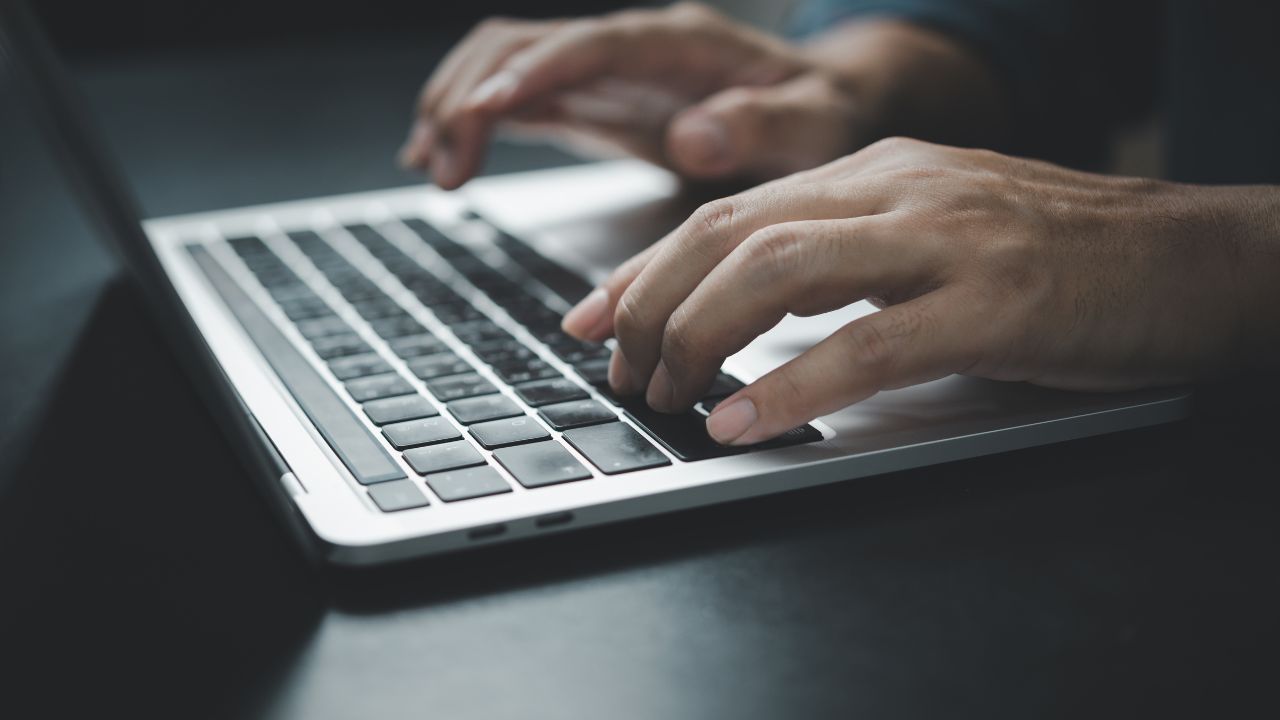 Social Media for Job Hunting